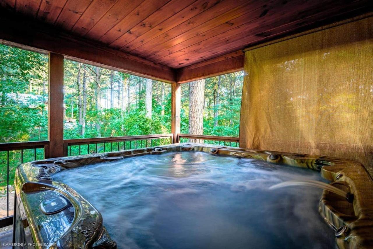 Iron Horse Lodge Sleeps 18, Games, Fire Pit, Hot Tub, Ev, More Broken Bow Εξωτερικό φωτογραφία
